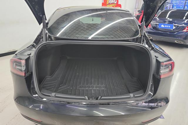 Tesla Model 3 2021 Черный из Китая, фото 6