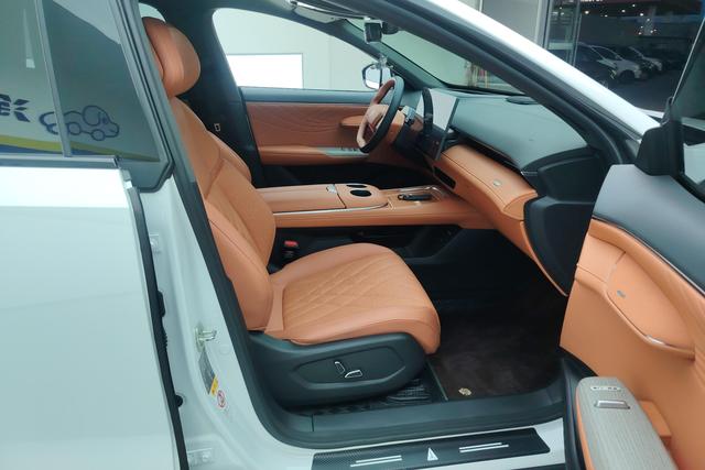 Dark blue car Dark blue S07 id 3804722 из Китая 7