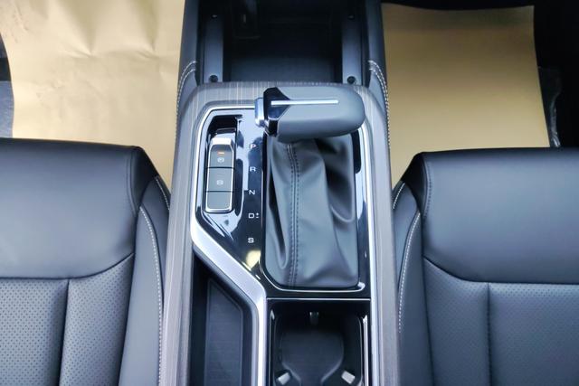 Wuling Jiachen 2022 1.5 T CVT Luxury — фото 15
