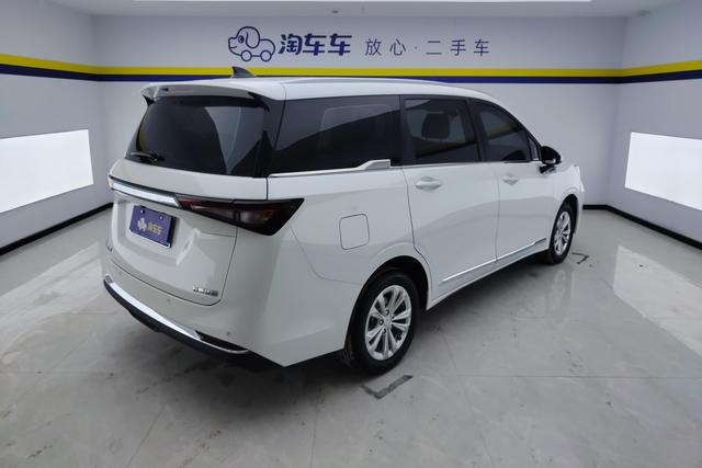 Wuling Jiachen 2022 1.5 T CVT Luxury — фото 3