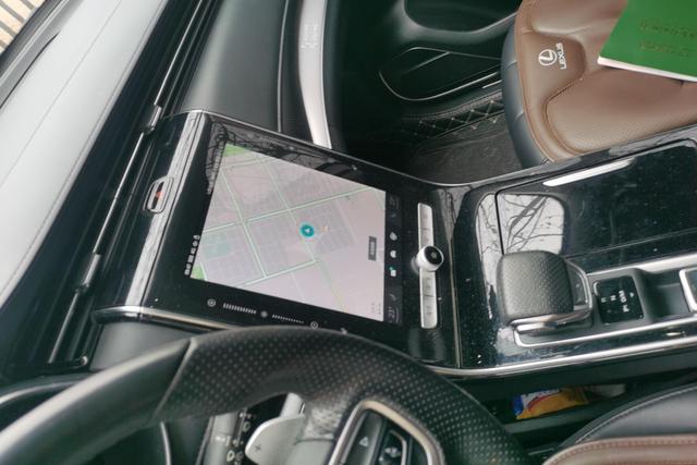 Roewe RX5 MAX id 3784757 из Китая 10