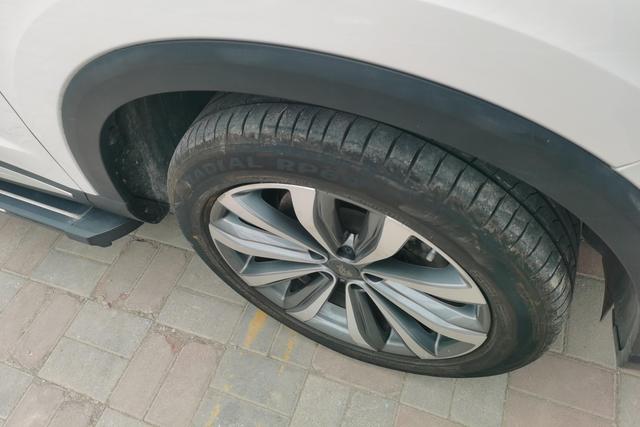Roewe RX5 MAX id 3784757 из Китая 12