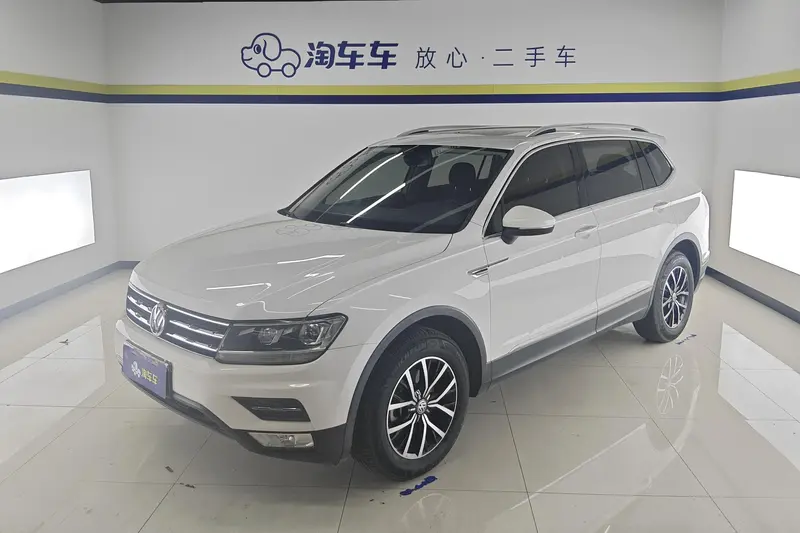 Volkswagen Tiguan L 330 TSI AT 2 WD Luxury