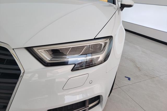 Audi A3 2018 30 Limousine 35 TFSI Sport — фото 5