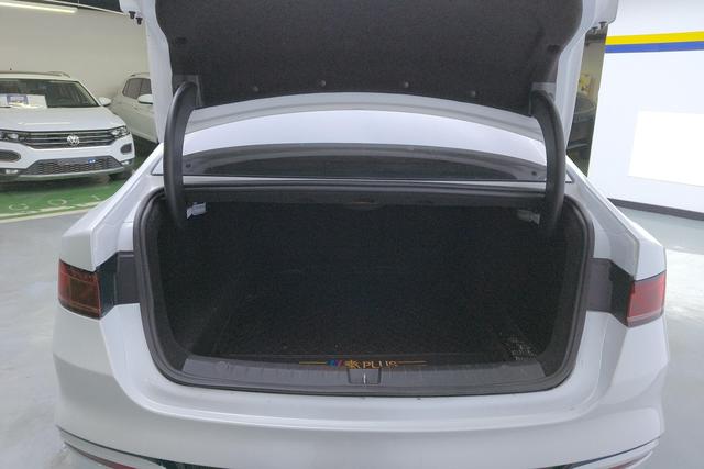 BYD QIN PLUS Hybrid 2021 — фото 17