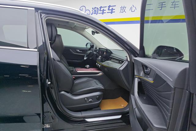 Hongqi HS5 2023 2.0 T Pro — фото 15
