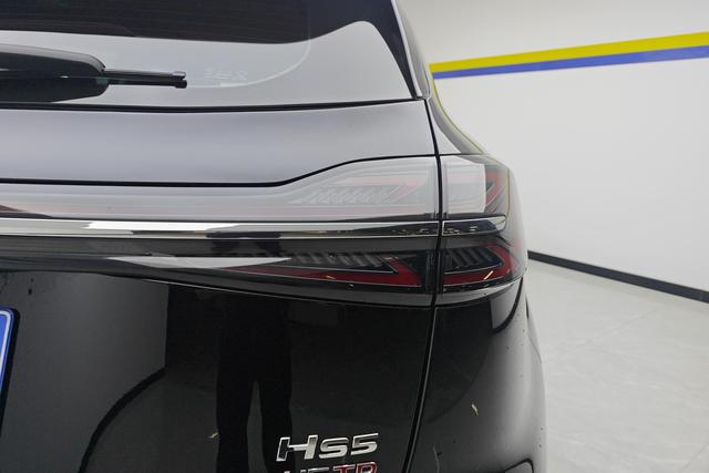 Hongqi HS5 2023 2.0 T Pro — фото 8