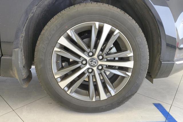 Toyota Venza 2023 2.0 L CVT 2 WD — фото 10