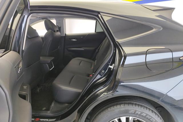 Toyota Venza 2023 2.0 L CVT 2 WD — фото 16