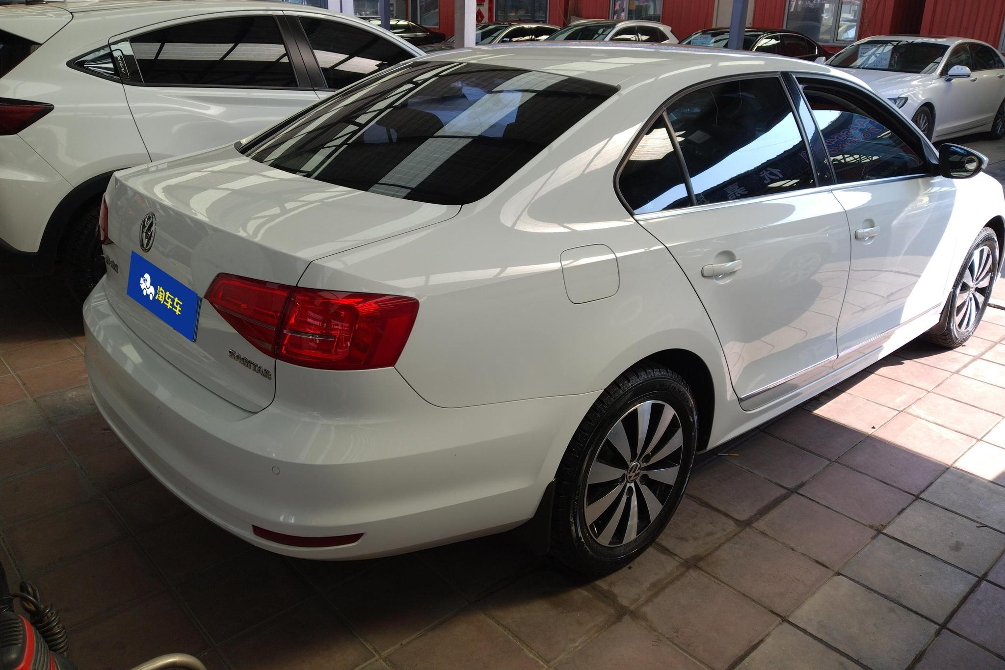 Volkswagen Sagitar 2017 1.6L AT Comfort