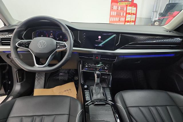 Volkswagen Passat 2024 Черный из Китая, фото 4