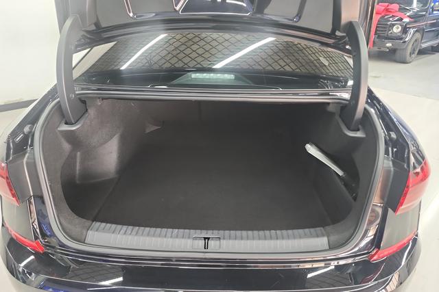 Volkswagen Passat 2024 Черный из Китая, фото 6