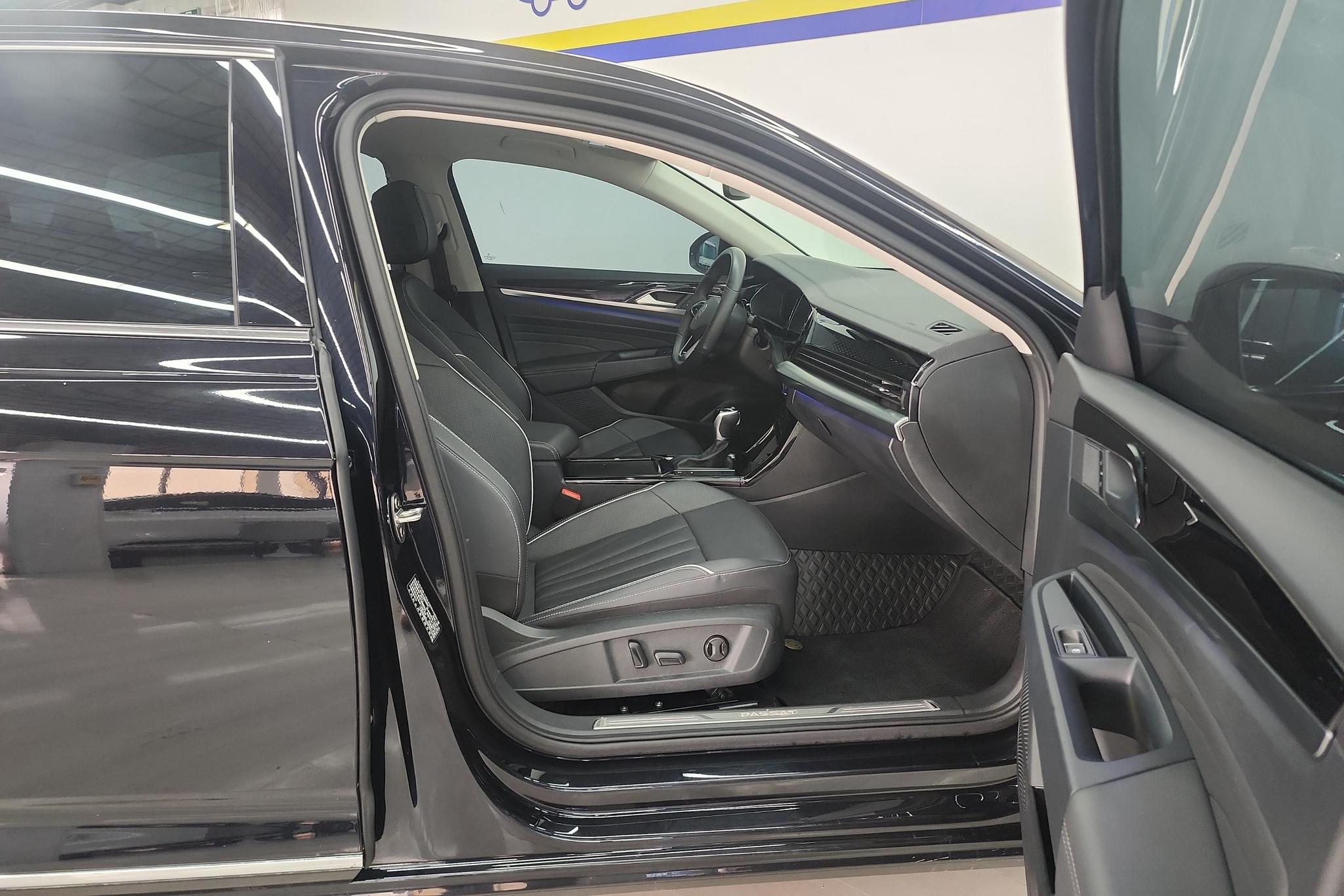 Volkswagen Passat 2024 380TSI Luxury