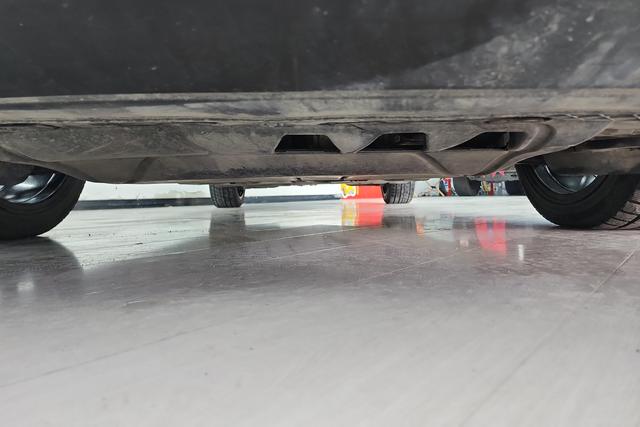 Volkswagen Passat id 3824729 из Китая 14