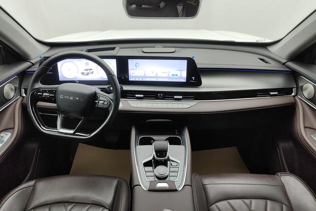 Chery 8 PRO 2025 290 T 2 WD — фото 12