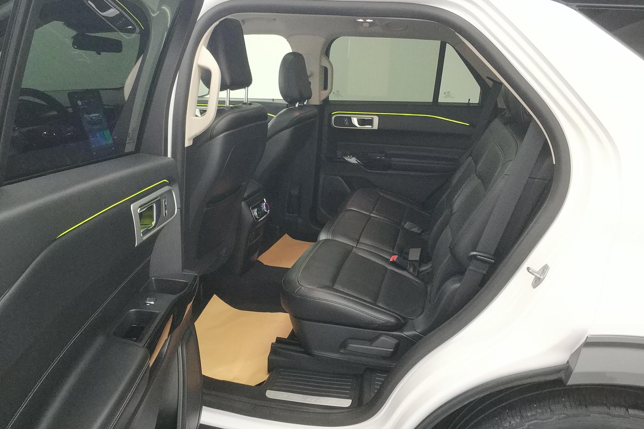 Ford Explorer id 4438063 из Китая 15
