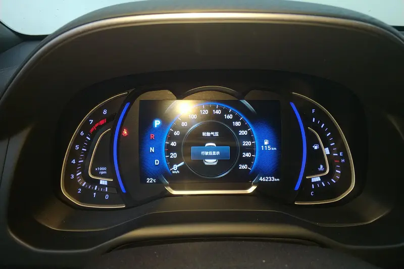 Hyundai Elantra — фото 10