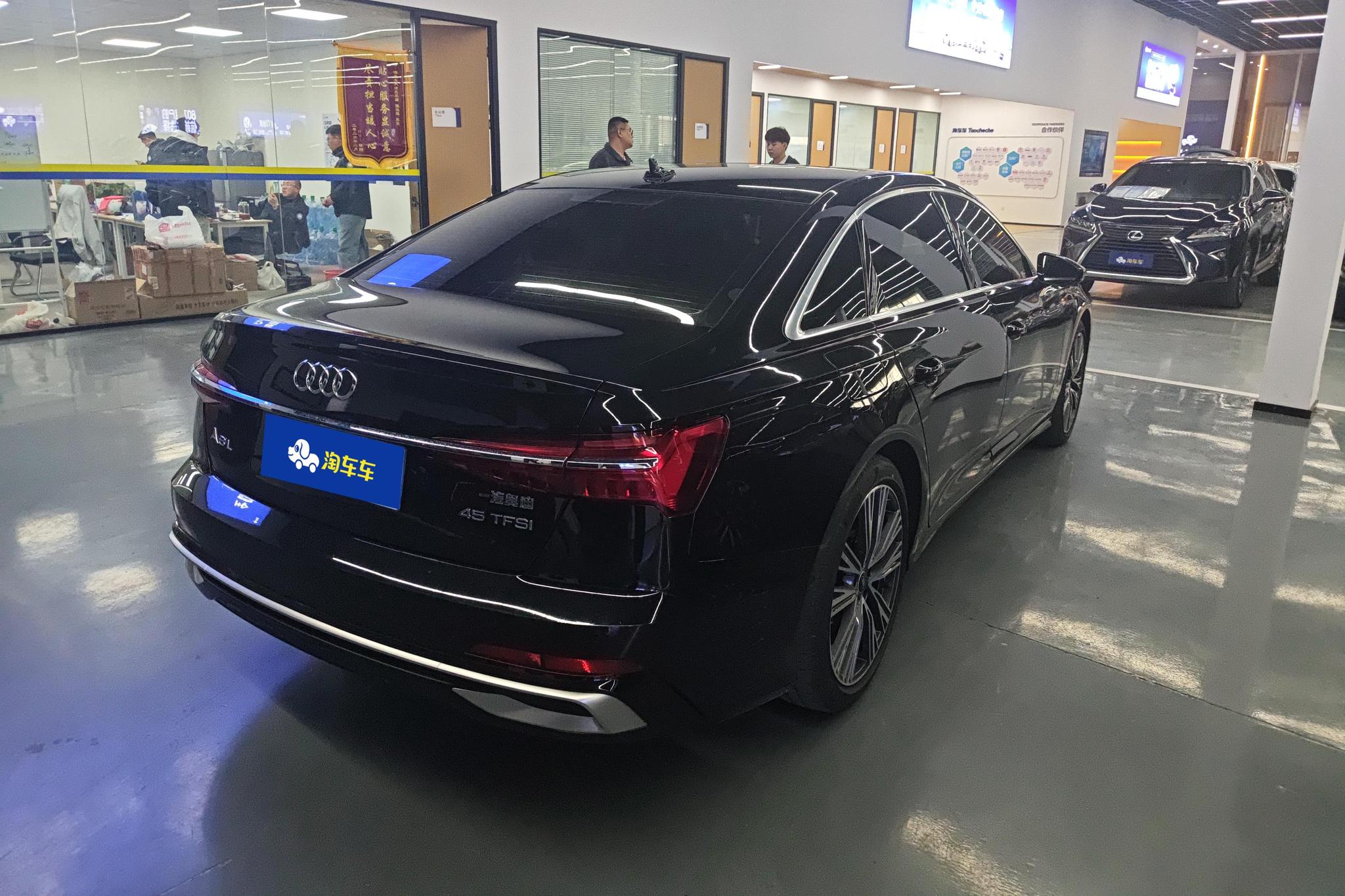 Audi A6L id 4439474 из Китая 17
