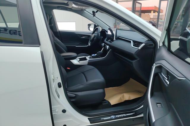 Toyota Wildlander 2020 2.0 L 4 WD — фото 11