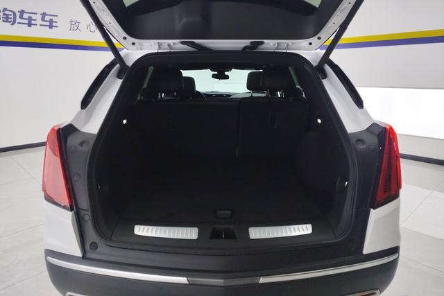 Cadillac XT5 2023 2.0 T 2 WD — фото 17