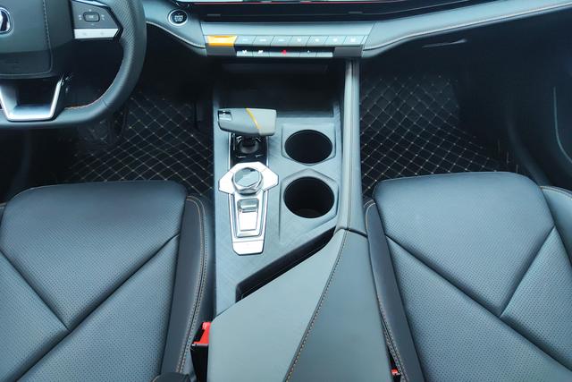 Chang'an UNI-V id 3840622 из Китая 12