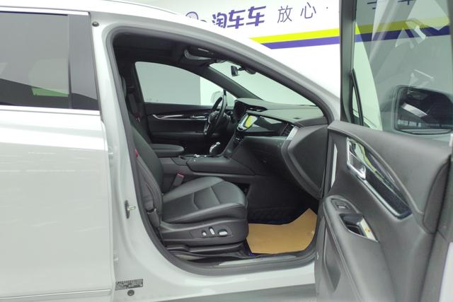 Cadillac XT5 2022 2.0 T 2 WDLuxury — фото 15