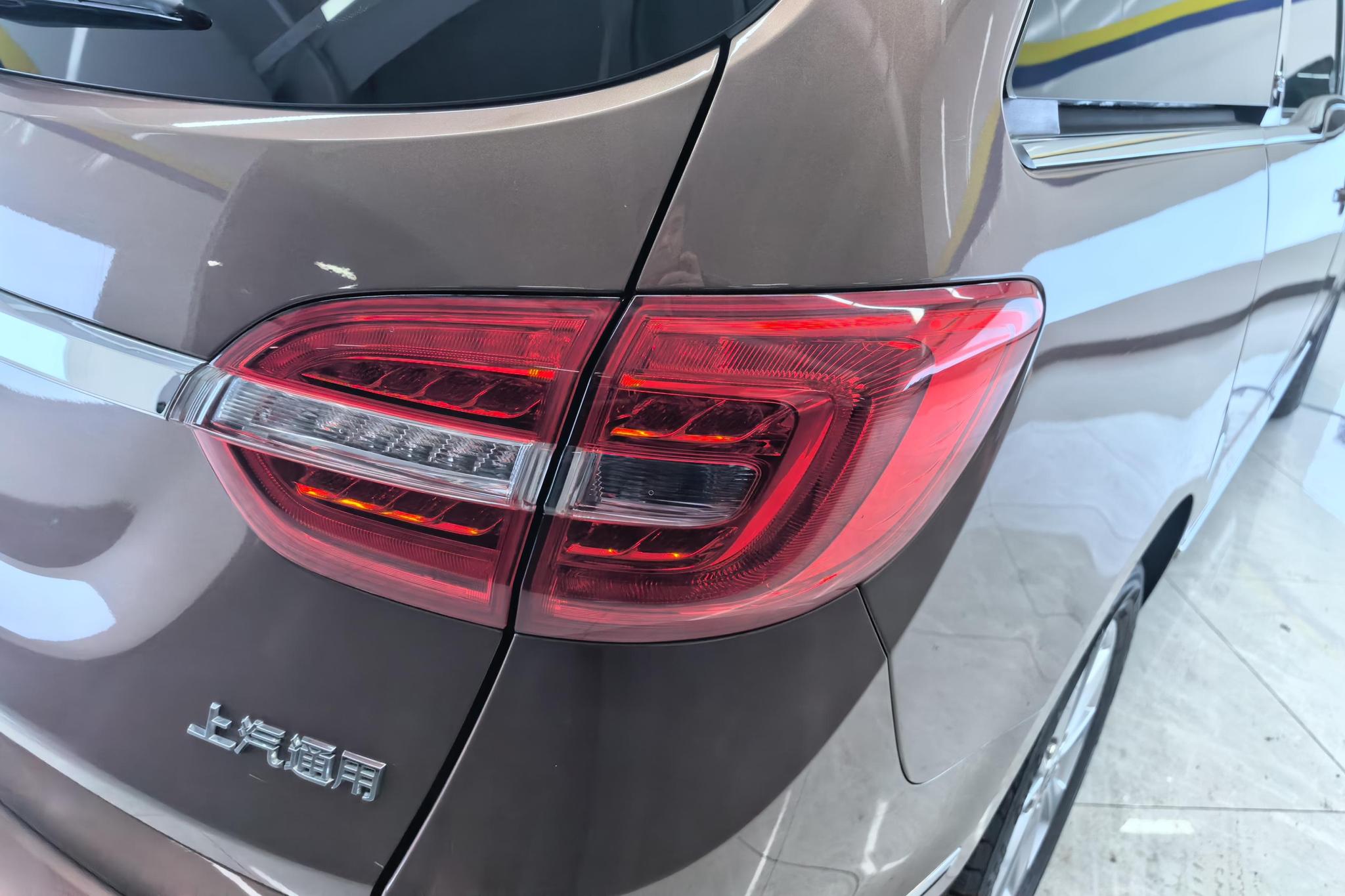 Buick GL8 2018 28T Luxury VI