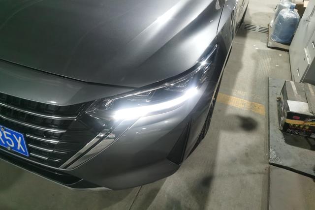 Nissan Sylphy 2023 1.6 L CVT — фото 4