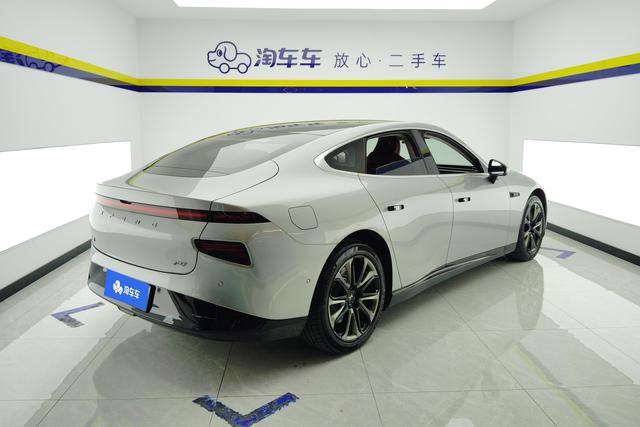 Xiaopeng Motors Xiaopeng P7 2022 Темно-серый из Китая