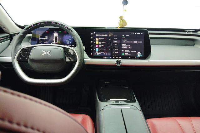 Xiaopeng Motors Xiaopeng P7 2022 Темно-серый из Китая, фото 4