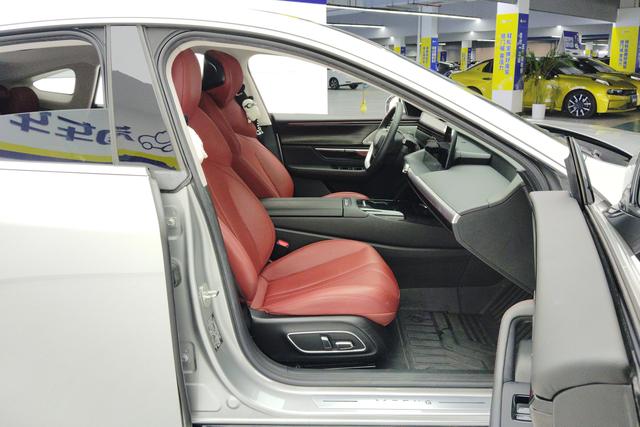 Xiaopeng Motors Xiaopeng P7 id 3837367 из Китая 8