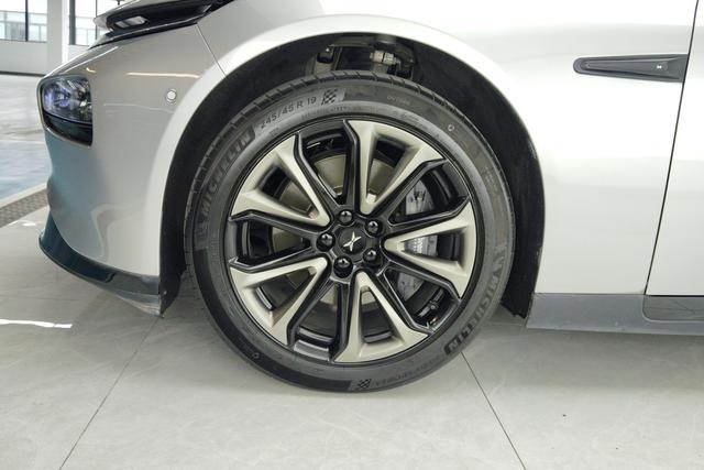 Xiaopeng Motors Xiaopeng P7 id 3837367 из Китая 16