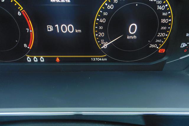 Volkswagen Passat 2024 380 TSI — фото 14