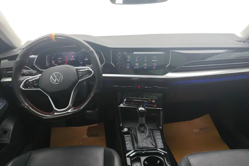 Volkswagen Passat 330 TSI Luxury — фото 8