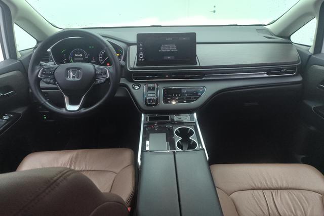 Honda Odyssey 2024 2.0 L e:HEV · — фото 12