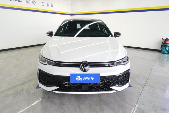 Volkswagen Golf 2025 300 TSI R-Line — фото 2