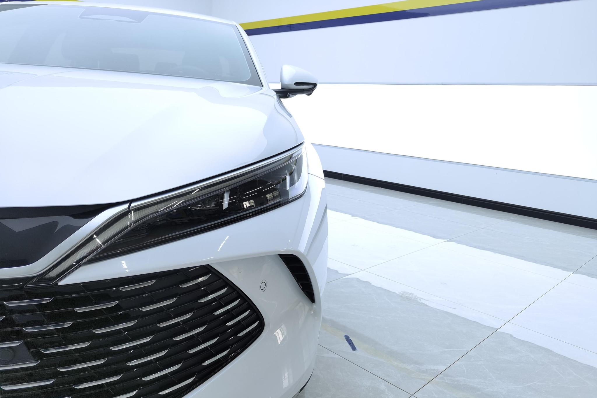 BYD Qin L L DM 2025 Smart Drive DM-i 80KM Lead