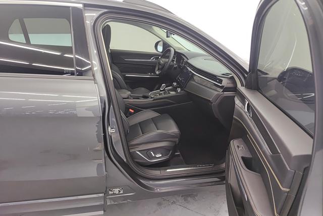 Lynk 01 2024 Темно-серый из Китая, фото 5