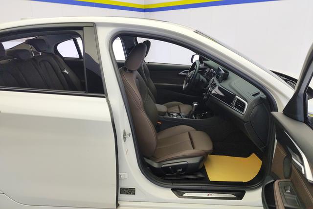 BMW 1 series 2019 Белый из Китая, фото 4