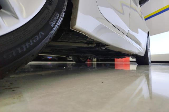 BMW 1 series id 3825369 из Китая 8