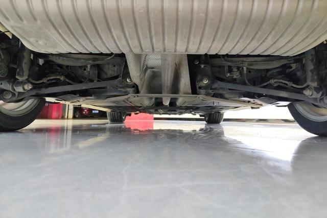 BMW 1 series id 3825369 из Китая 10