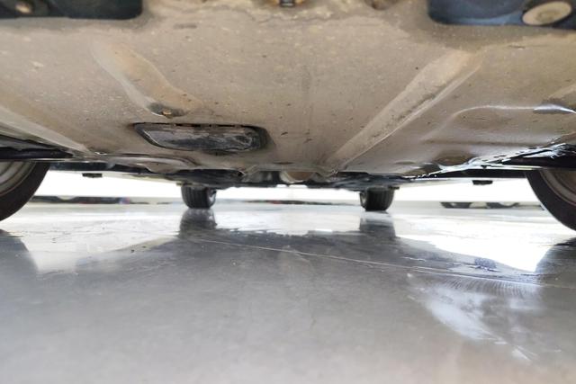 BMW 1 series id 3825369 из Китая 13