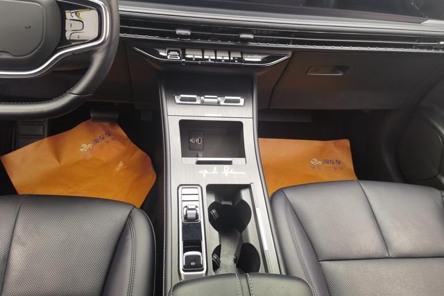Lincoln Corsair 2024 1.5 T 2 WD Hybrid — фото 11