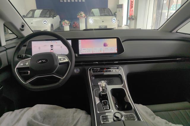 JAC RF8 PHEV 2024 1.5 T 150 KM Flagship — фото 11