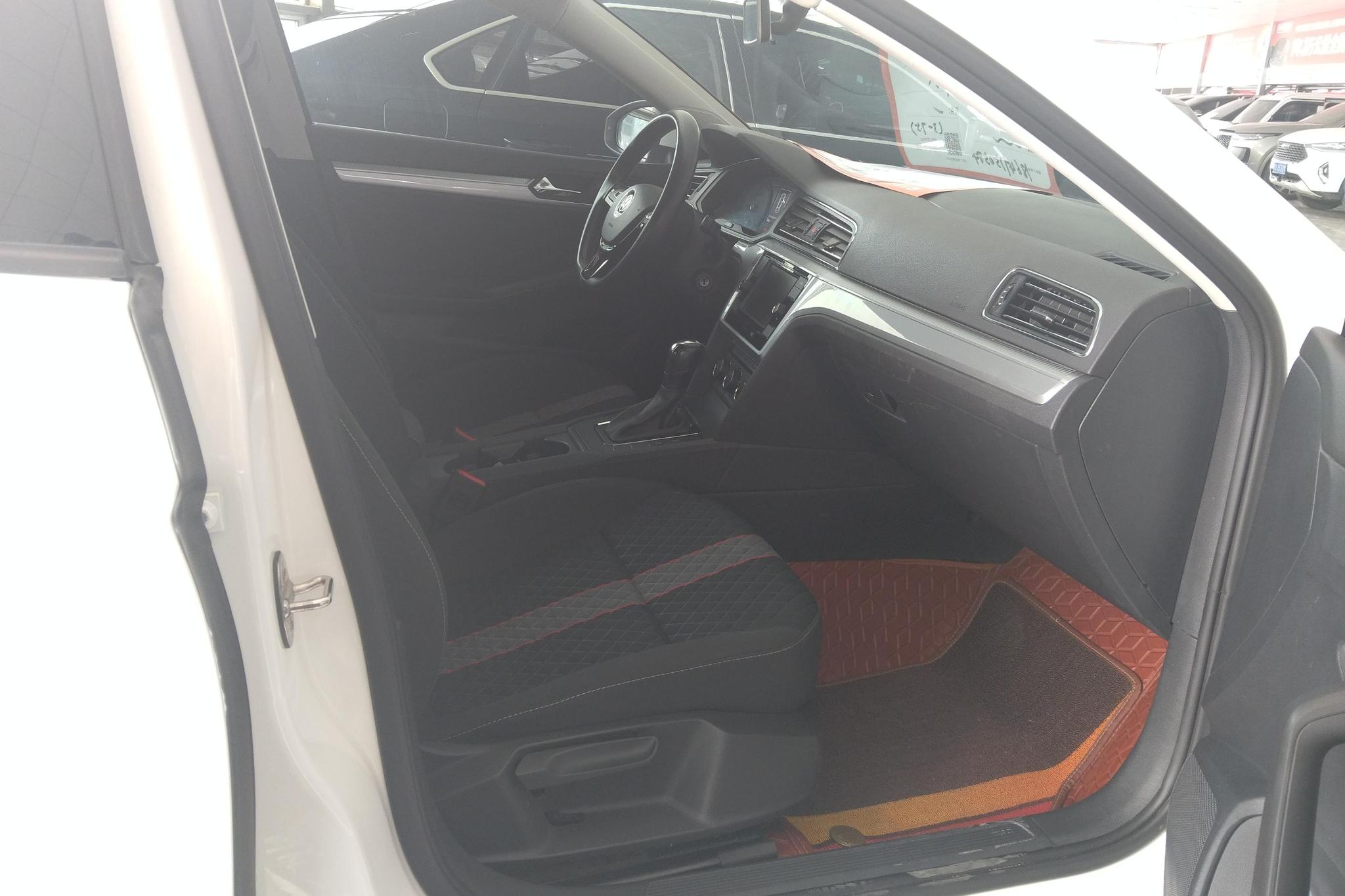 Volkswagen Lamando 2021 230TSI DSG