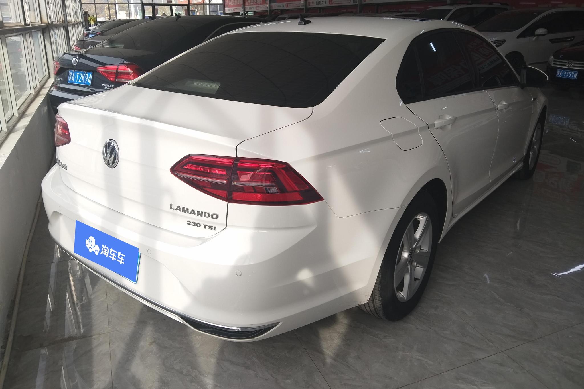 Volkswagen Lamando 2021 230TSI DSG