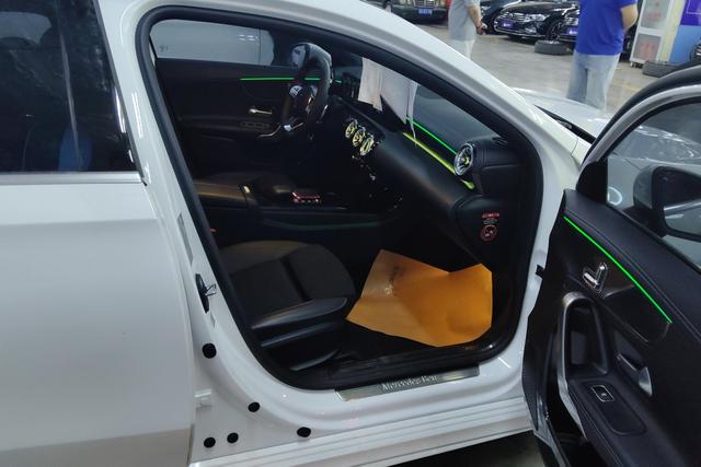 Mercedes Benz A-Class 2022 — фото 16