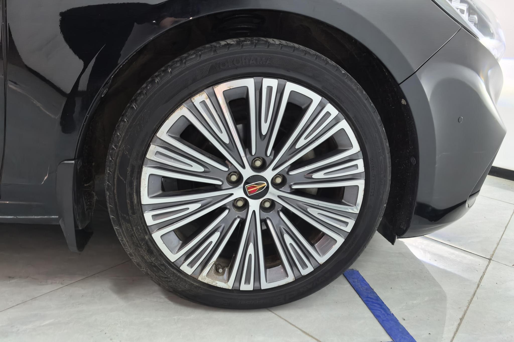 Hongqi H5 2022 1.8T AT