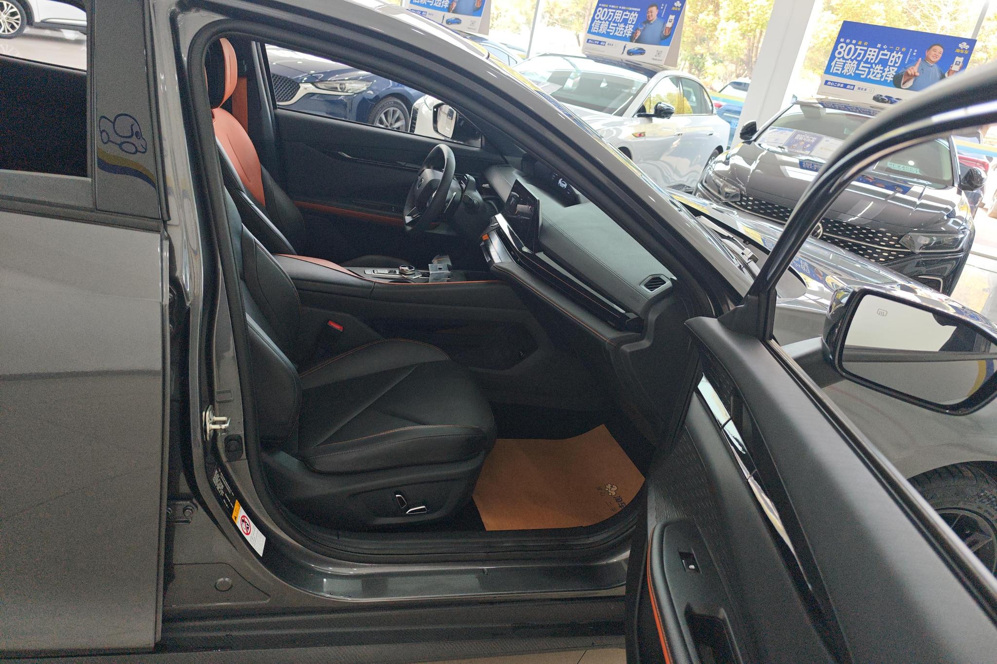 Changan UNI-V 2022 1.5T Luxury