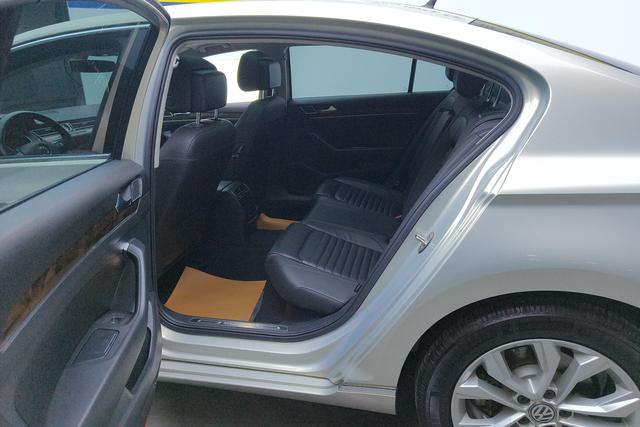 Volkswagen Magotan 2019 330 TSI DSG Luxury VI — фото 15